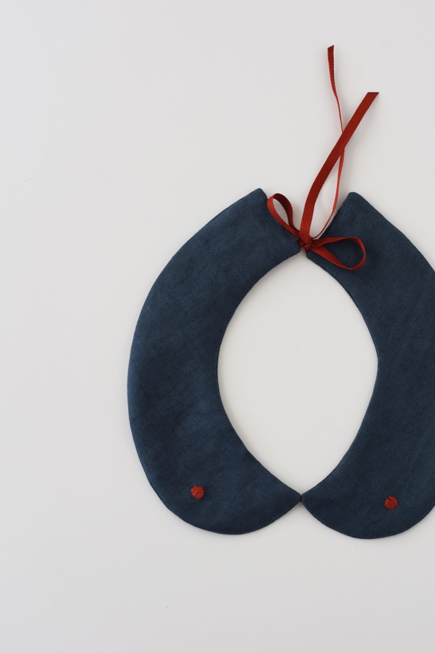 Apple Collar Women