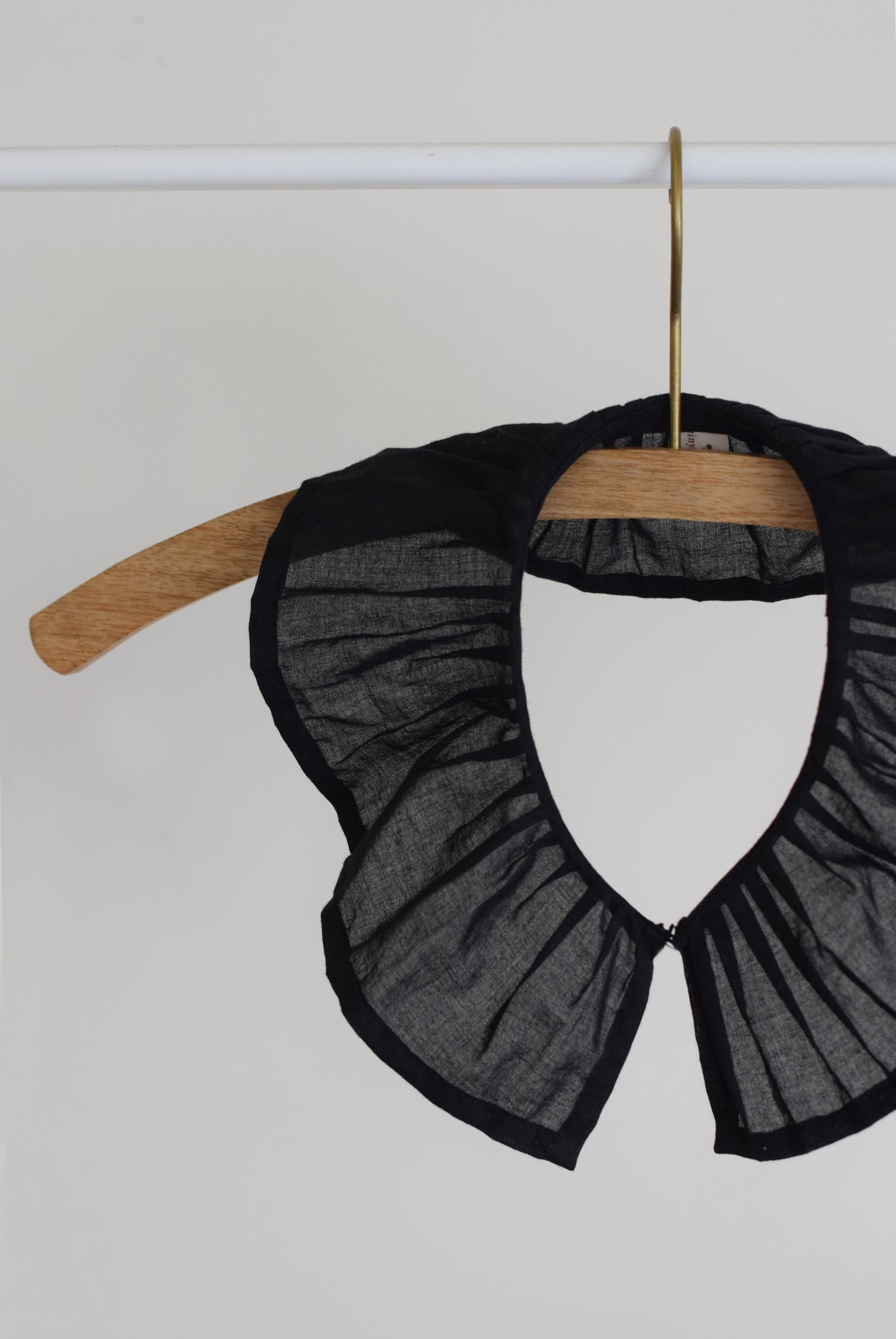 Florence Collar Women, Raven