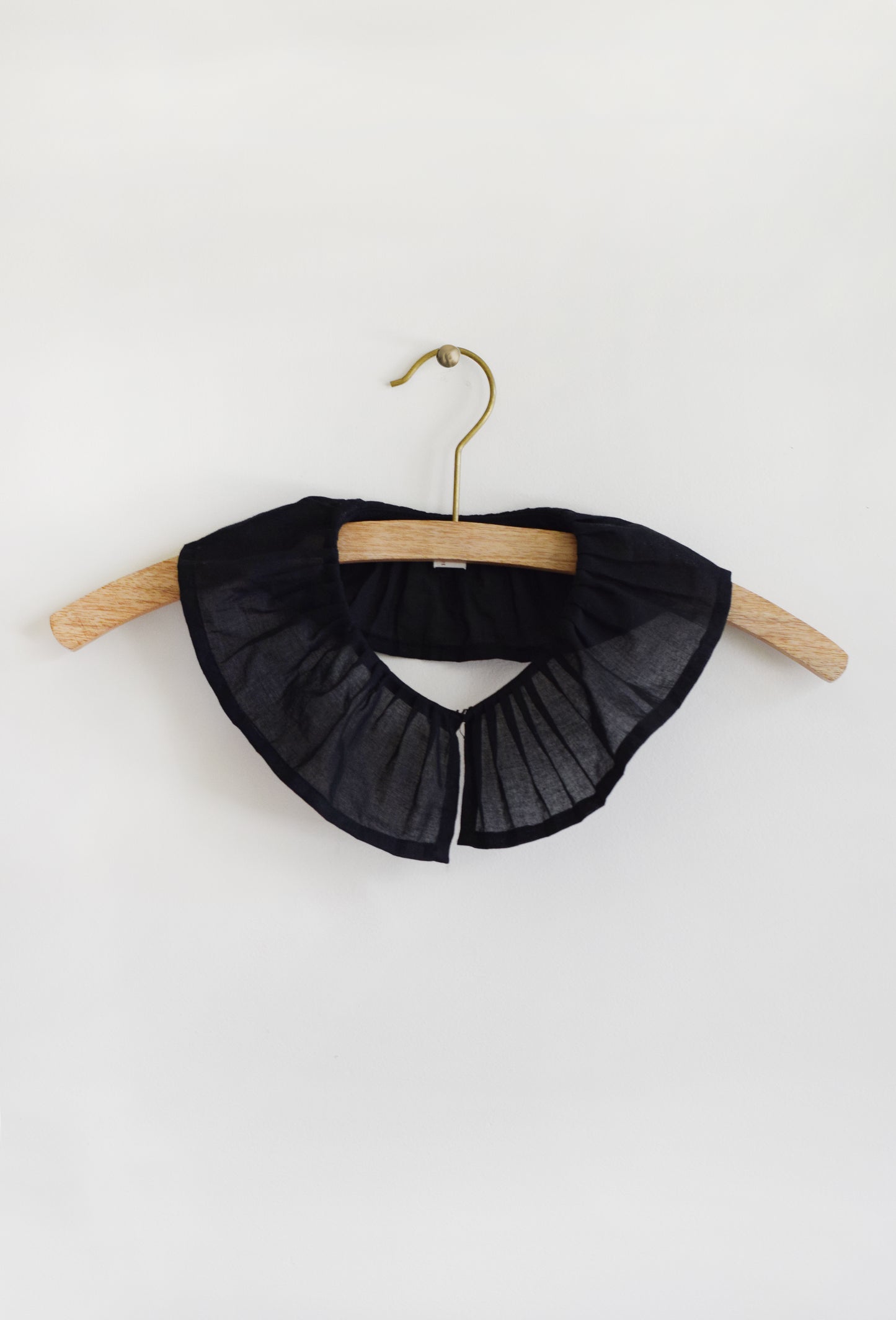 Florence Collar Women, Raven